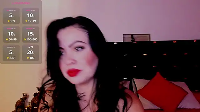 Snapshot of charlottemeyerr chatting on 12.18.24 charlottemeyerr online show from 12.18.24