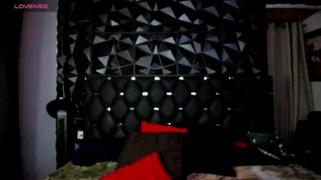 Snapshot of charlottemeyerr chatting on 01.12.25 charlottemeyerr online show from 01.12.25