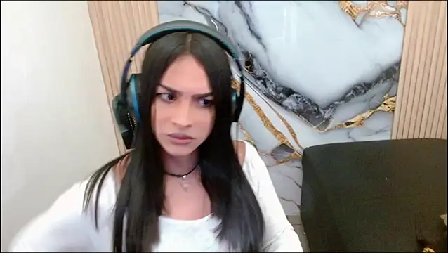 Dollbehavior  online show from 09.13.25