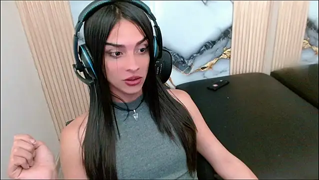 Dollbehavior  online show from 09.14.25