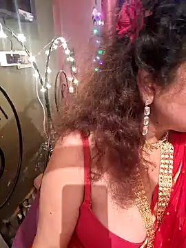 Snapshot of Maaya66 chatting on 01.02.25 Maaya66 online show from 01.02.25