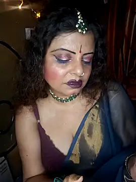 Snapshot of Maaya66 chatting on 01.14.25 Maaya66 online show from 01.14.25