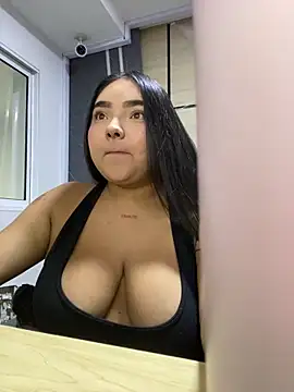 little lissiee online show from 10.08.25