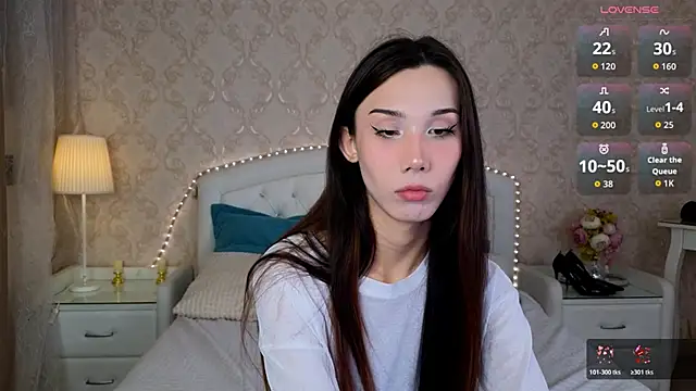 Kaia Sunshine Mia online show from 11.06.25