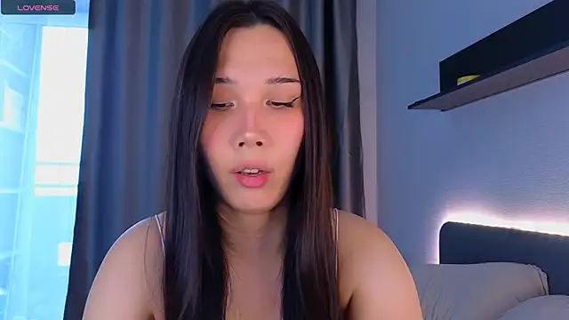 Kaia Sunshine Mia online show from 06.15.26