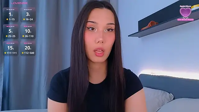 Kaia Sunshine Mia online show from 06.19.26
