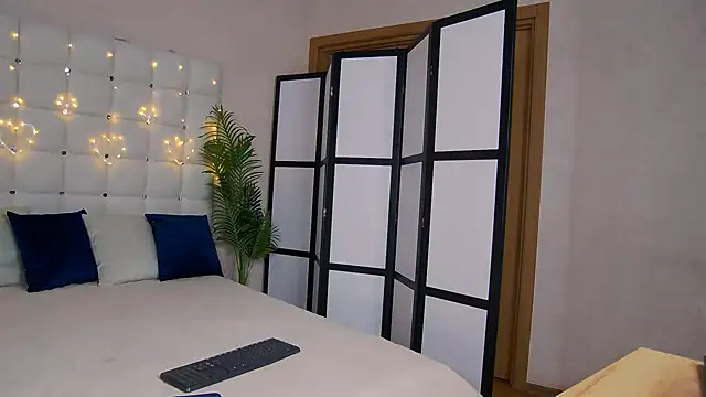 NicoleRosss online show from 02.03.25