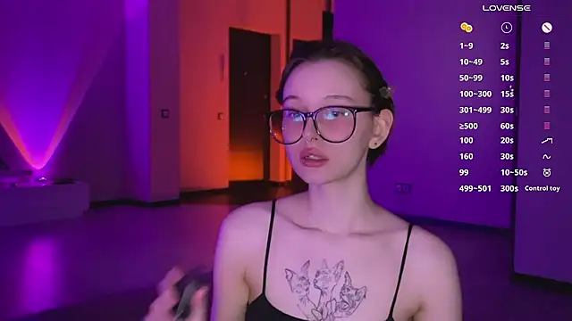 Snapshot of yourconcept chatting on 03.04.25 yourconcept online show from 03.04.25