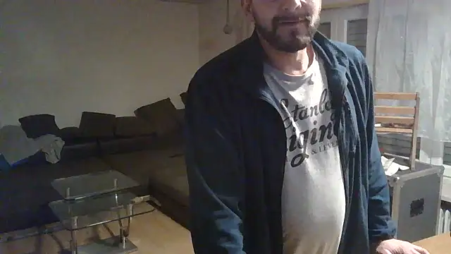 Snapshot of rosaeichel chatting on 03.01.26 rosaeichel online show from 03.01.26