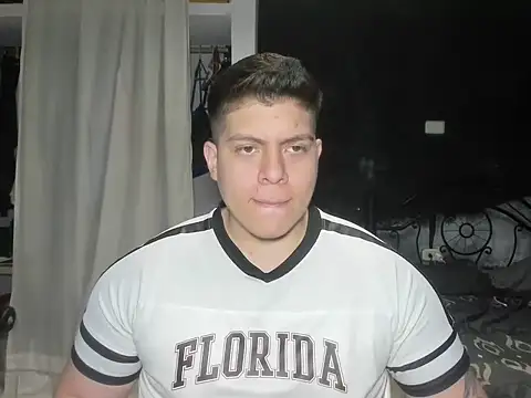 Snapshot of regan_jhonso chatting on 12.17.24 regan jhonso online show from 12.17.24
