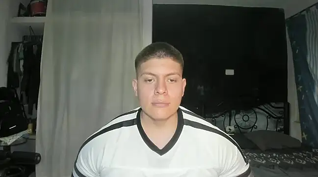 Snapshot of regan_jhonso chatting on 02.08.25 regan jhonso online show from 02.08.25