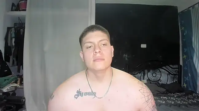 Snapshot of regan_jhonso chatting on 02.10.25 regan jhonso online show from 02.10.25