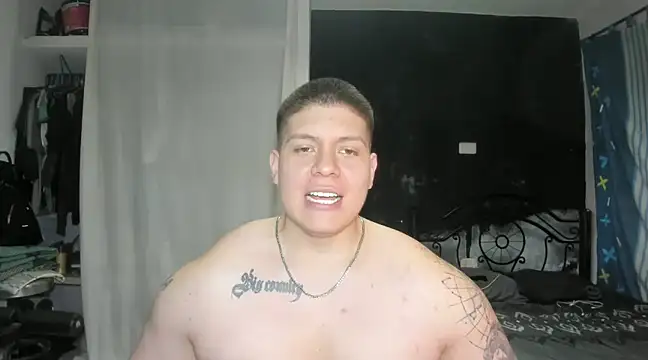 Snapshot of regan_jhonso chatting on 02.10.25 regan jhonso online show from 02.10.25
