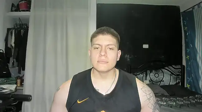 Snapshot of regan_jhonso chatting on 02.15.25 regan jhonso online show from 02.15.25