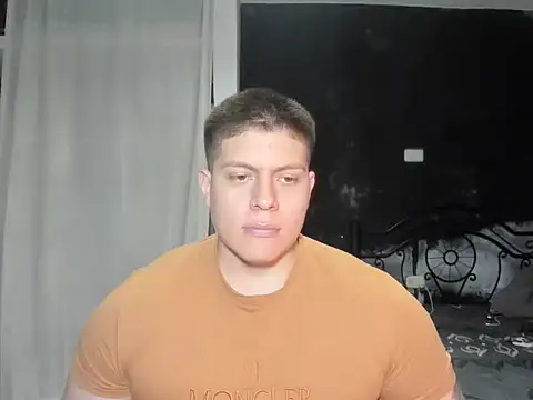 Snapshot of regan_jhonso chatting on 02.25.25 regan jhonso online show from 02.25.25