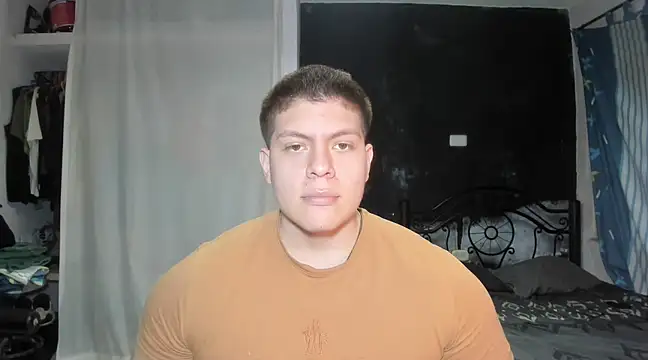 Snapshot of regan_jhonso chatting on 03.11.25 regan jhonso online show from 03.11.25