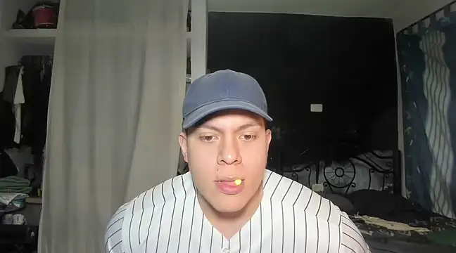 Snapshot of regan_jhonso chatting on 03.21.25 regan jhonso online show from 03.21.25