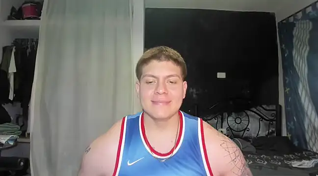 Snapshot of regan_jhonso chatting on 03.22.25 regan jhonso online show from 03.22.25