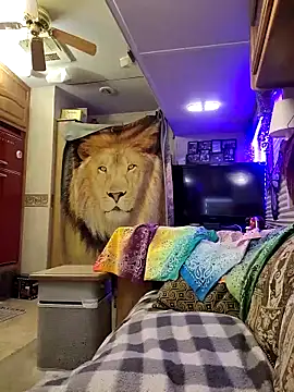 annika lately online show from 10.25.25