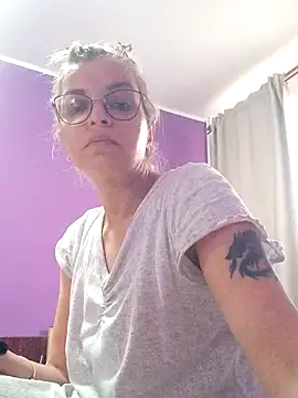 BritneyHudson online show from 11.17.25