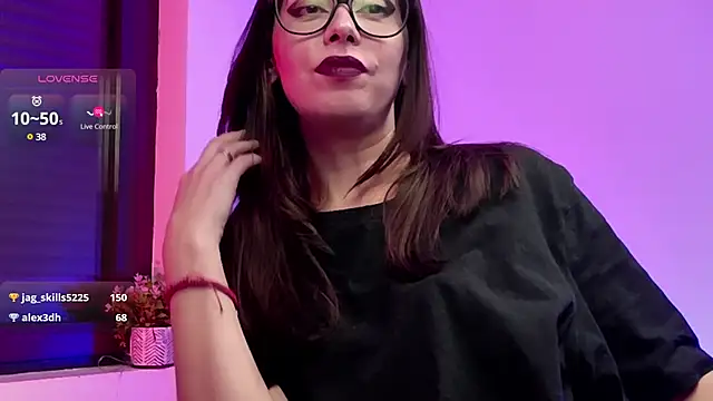 Snapshot of RitaSonnet chatting on 01.12.25 RitaSonnet online show from 01.12.25