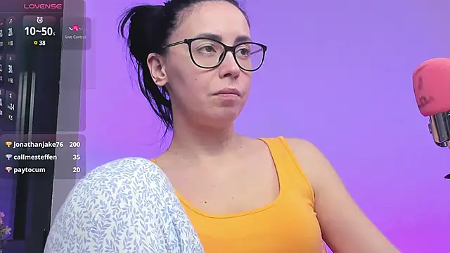 Snapshot of RitaSonnet chatting on 03.12.25 RitaSonnet online show from 03.12.25