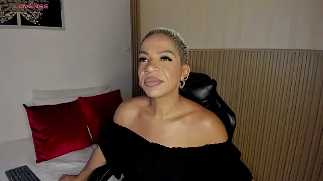 summer night  online show from 04.18.26