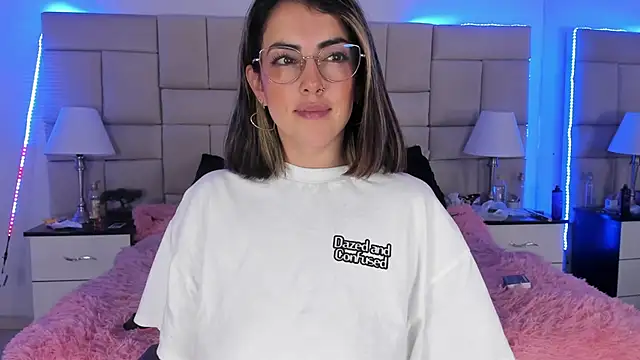 IsisLoveyes  online show from 12.10.24