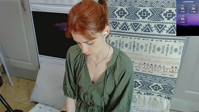 Snapshot of Amina_Barbarian chatting on 10.22.25 Amina Barbarian online show from 10.22.25