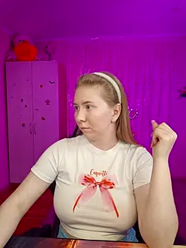 D0nna  online show from 04.22.26