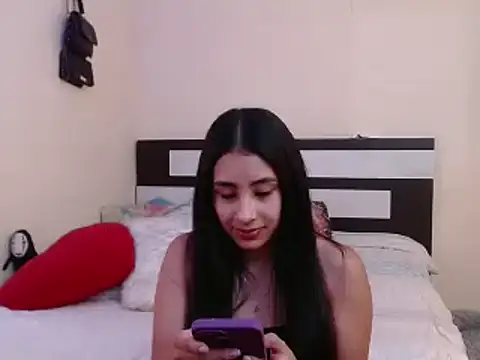 Snapshot of chika_hellar chatting on 01.20.25 chika hellar online show from 01.20.25