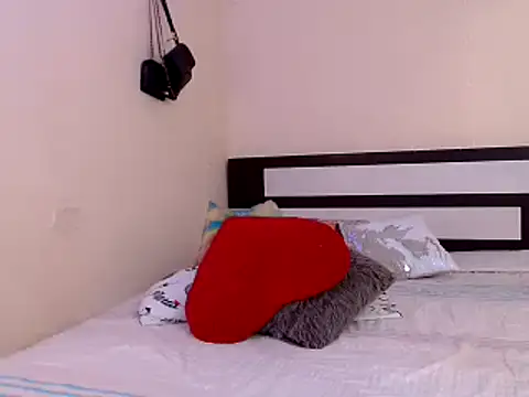 Snapshot of chika_hellar chatting on 02.14.25 chika hellar online show from 02.14.25