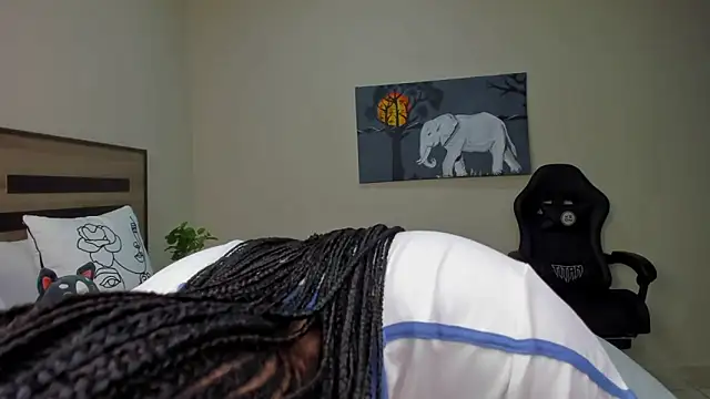 Renee-18 online show from 04.19.26