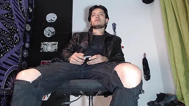 Dicaprioo  online show from 12.16.24