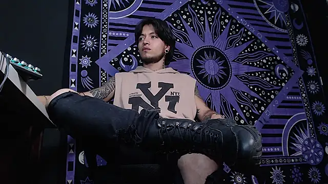 Dicaprioo  online show from 01.22.25