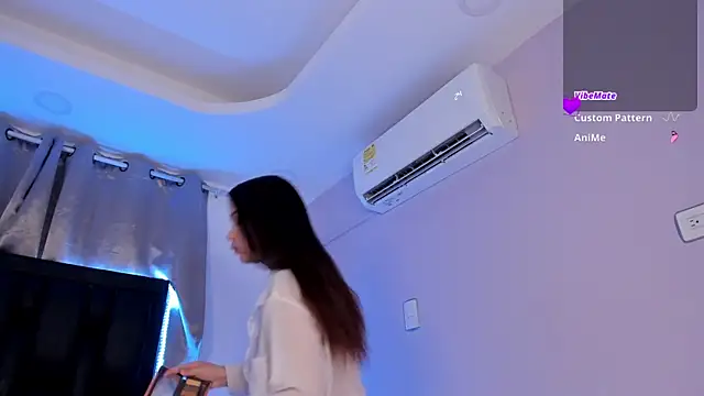 Elsalombardi  online show from 12.17.25