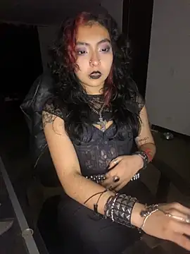 Snapshot of _Gothiccbitch_ chatting on 09.28.25  Gothiccbitch  online show from 09.28.25