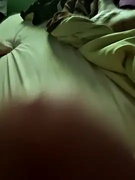 Szeltolo001 online show from 09.18.25