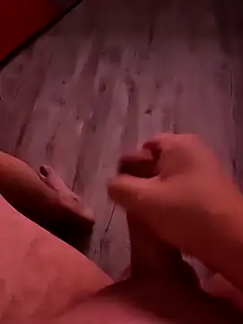 Szeltolo001 online show from 11.24.25