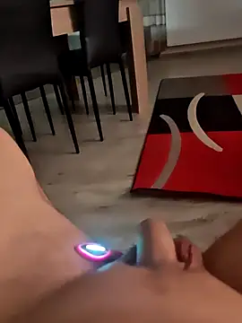 Szeltolo001 online show from 03.15.26