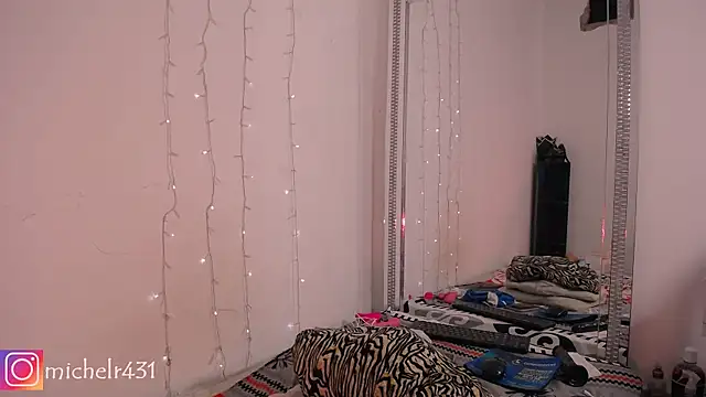 Mia  reys online show from 02.02.25