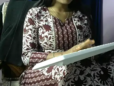 momo lov online show from 02.15.25