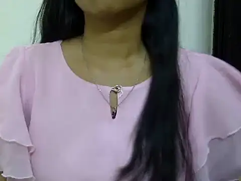 momo lov online show from 03.11.25