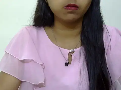 momo lov online show from 03.17.25