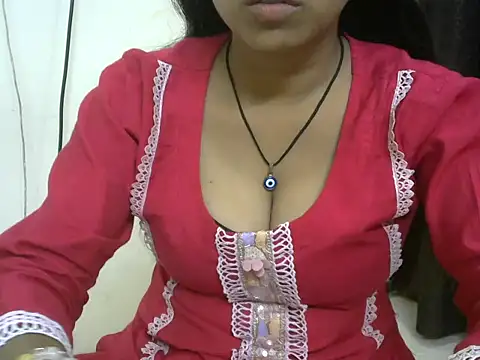 momo lov online show from 09.20.25