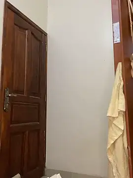 sweet18creamybigpussy online show from 03.05.26