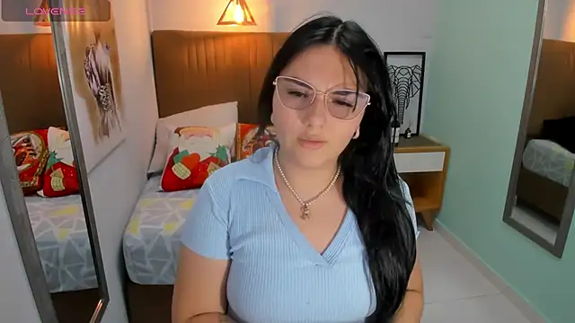 Snapshot of delilaquinn chatting on 12.28.24 delilaquinn online show from 12.28.24