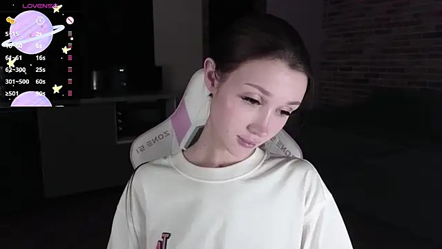 Snapshot of sweetiebones chatting on 02.14.25 sweetiebones online show from 02.14.25