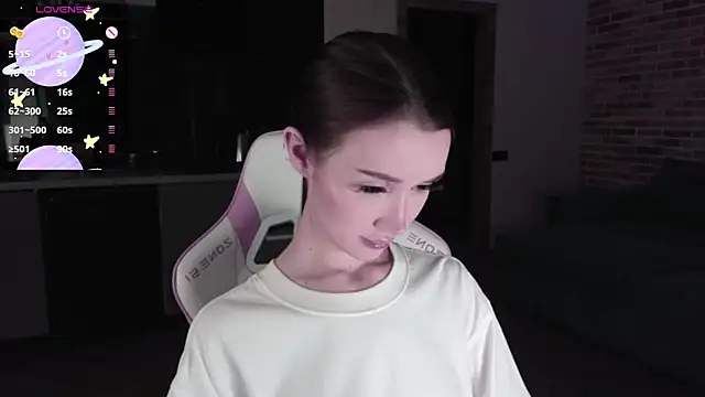 Snapshot of sweetiebones chatting on 02.19.25 sweetiebones online show from 02.19.25