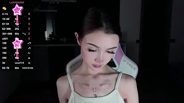 Snapshot of sweetiebones chatting on 02.23.25 sweetiebones online show from 02.23.25